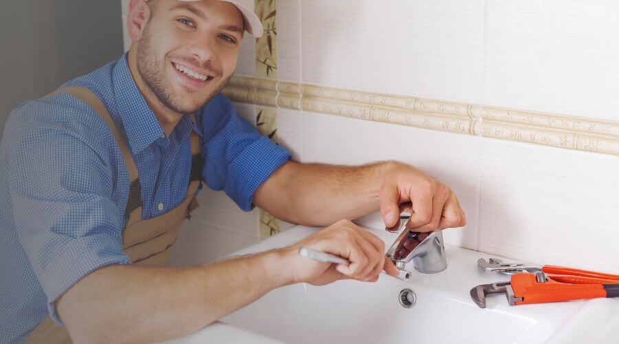 Professional water heater repair in Worth, IL